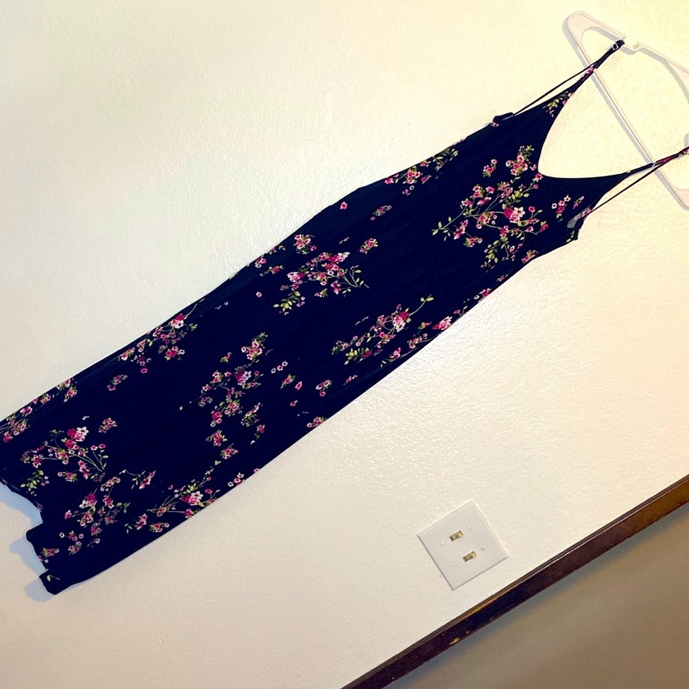 LOVESTITCH maxi dress with pockets size M/L